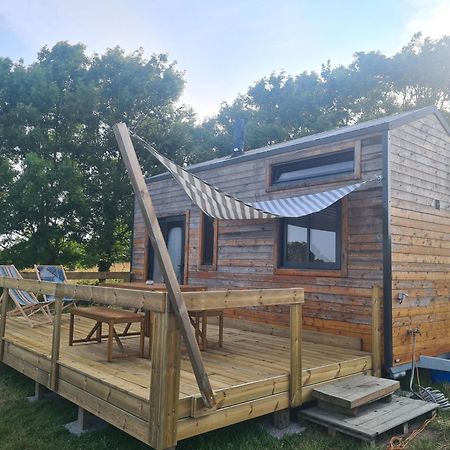 Camping A La Ferme - Hebergements Insolites Cerisy-la-Foret Exterior foto