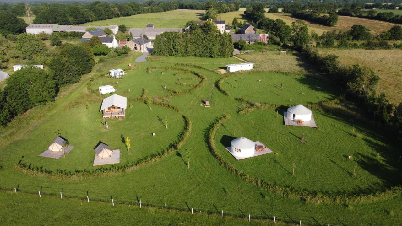 Camping A La Ferme - Hebergements Insolites Cerisy-la-Foret Exterior foto