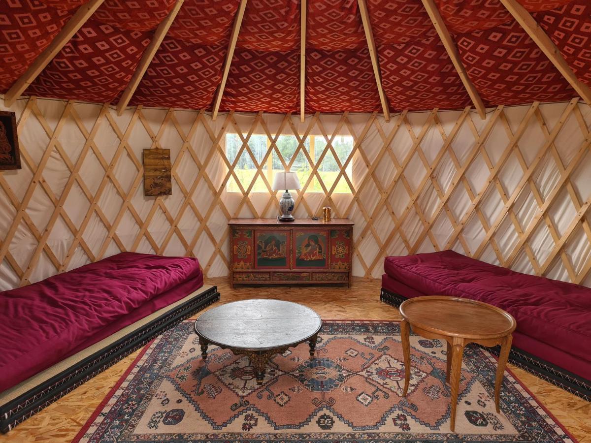 Camping A La Ferme - Hebergements Insolites Cerisy-la-Foret Exterior foto
