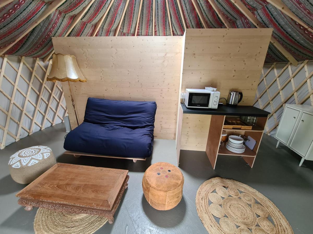 Camping A La Ferme - Hebergements Insolites Cerisy-la-Foret Exterior foto