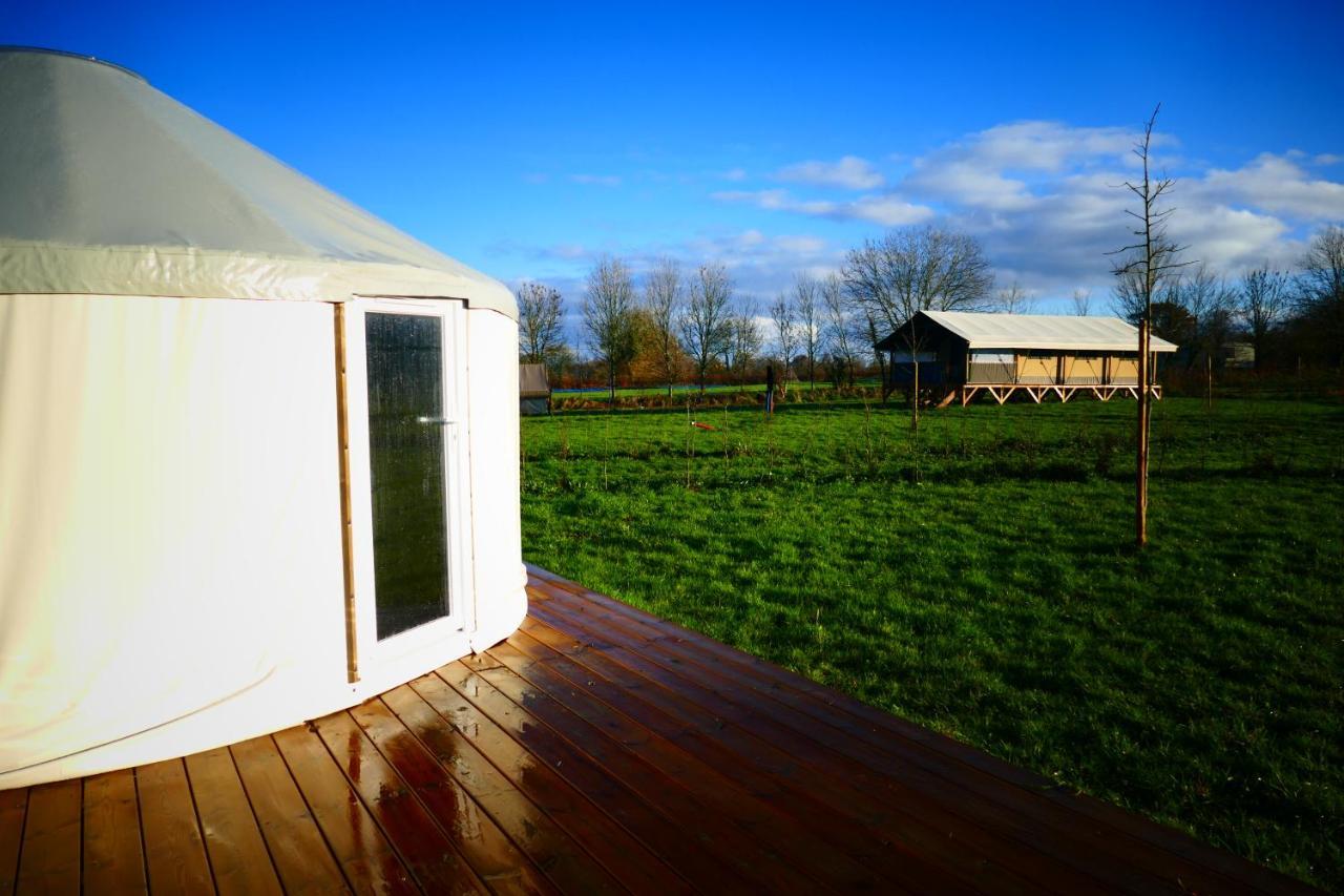 Camping A La Ferme - Hebergements Insolites Cerisy-la-Foret Exterior foto