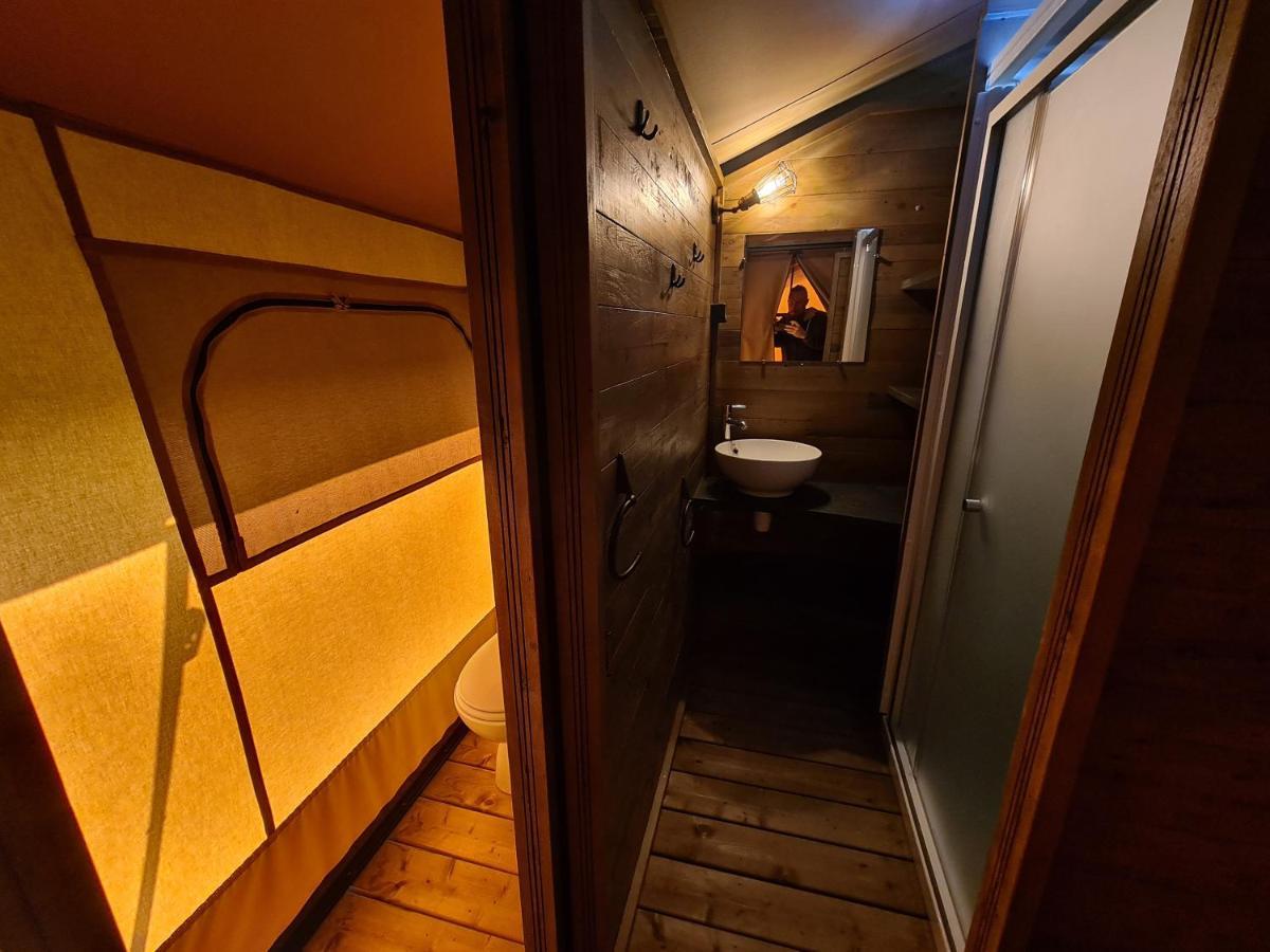 Camping A La Ferme - Hebergements Insolites Cerisy-la-Foret Exterior foto