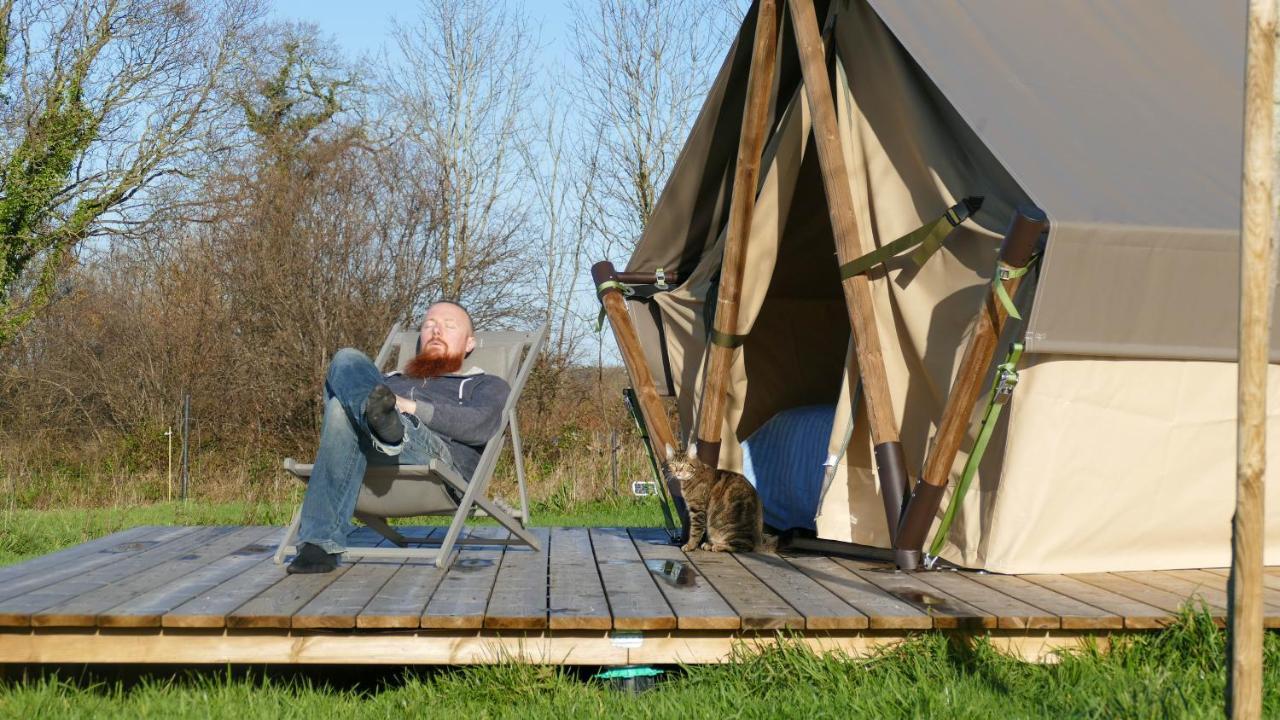 Camping A La Ferme - Hebergements Insolites Cerisy-la-Foret Exterior foto
